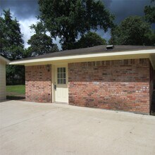18675 Ferne Dr in Porter, TX - Building Photo - Building Photo