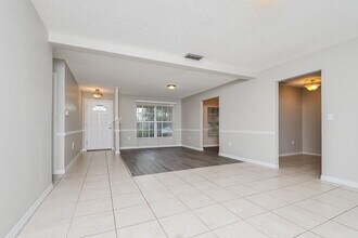 3412 Groveview Dr in Lakeland, FL - Building Photo - Building Photo