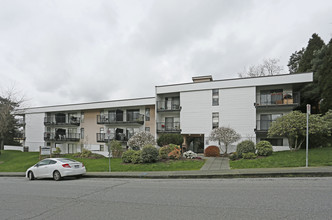 Royal Terrace Apartments in New Westminster, BC - Building Photo - Building Photo