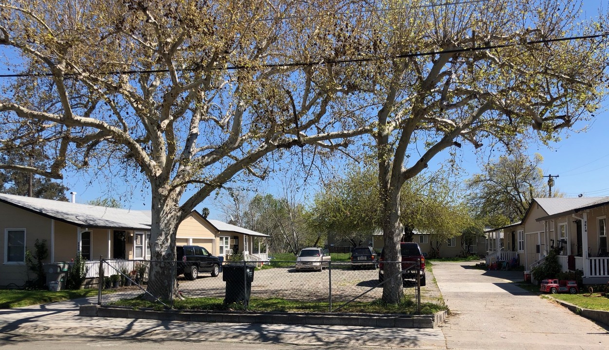 2618 Forrest Street Apartments in Sacramento, CA - Building Photo