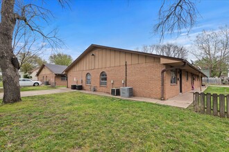 404 S Seneca Ave in Bartlesville, OK - Building Photo - Building Photo