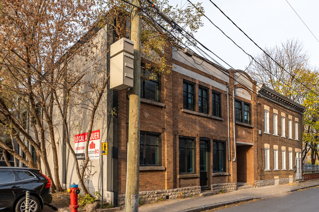 750 Saint-François Rue E in Québec, QC - Building Photo - Primary Photo