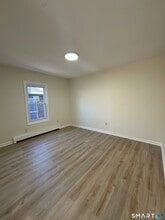 42 Jefferson Ave in New London, CT - Building Photo - Building Photo