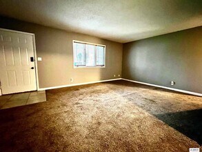 1823 Euclid Ave, Unit Unit 2 in Lincoln, NE - Building Photo - Building Photo