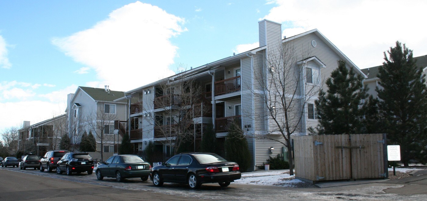 1221 University Ave in Fort Collins, CO - Foto de edificio