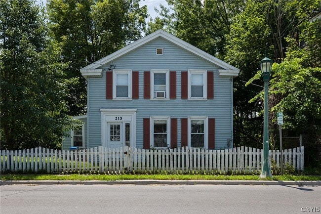 215 W Main St