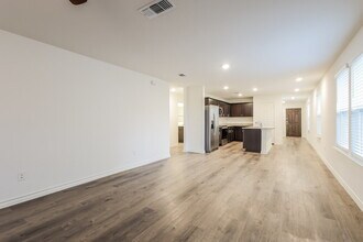 10207 Monte Carmel Pl in Converse, TX - Building Photo - Building Photo