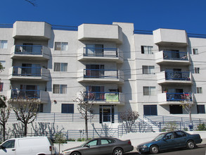 Greenview Apartments in Los Angeles, CA - Building Photo - Building Photo