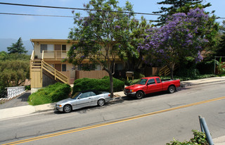 163 N La Cumbre Rd Apartments