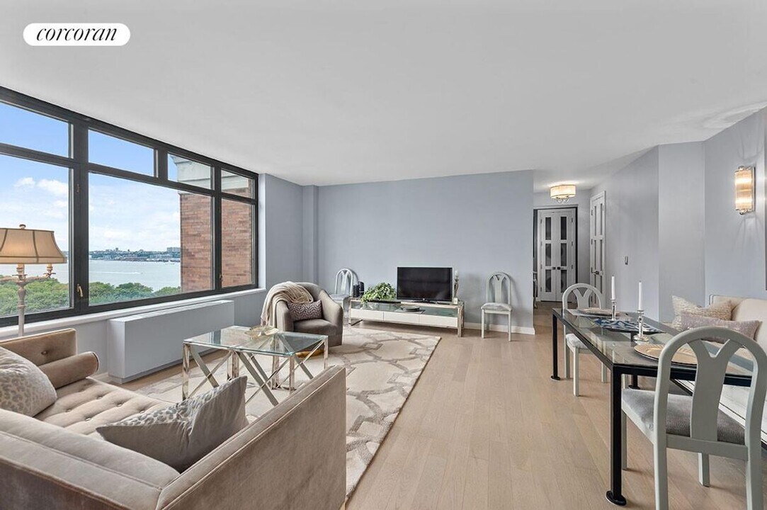 222 Riverside Dr in New York, NY - Building Photo