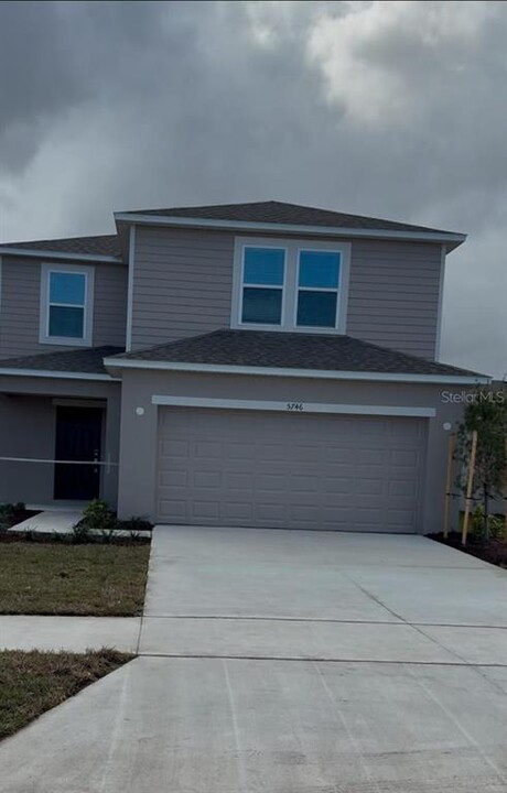 5746 Le Marin Wy in Kissimmee, FL - Building Photo