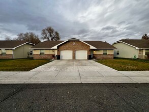 519 Jamie Dr in Selah, WA - Building Photo - Building Photo