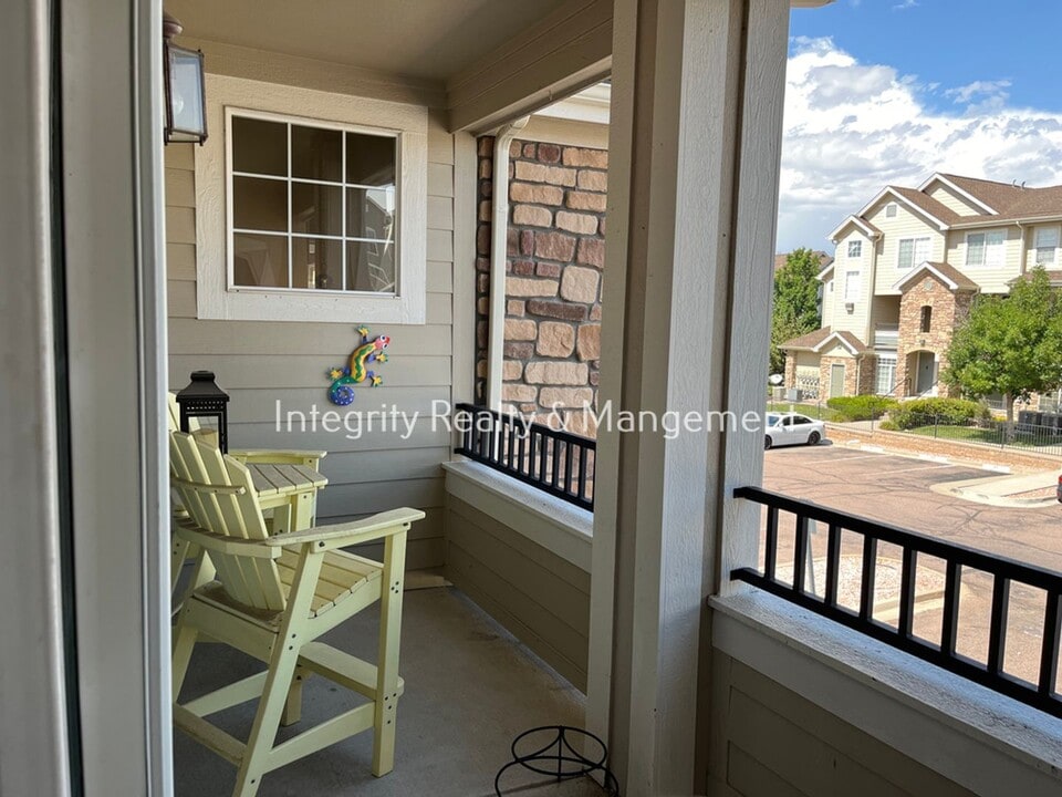 452 Black Feather Loop in Castle Rock, CO - Building Photo