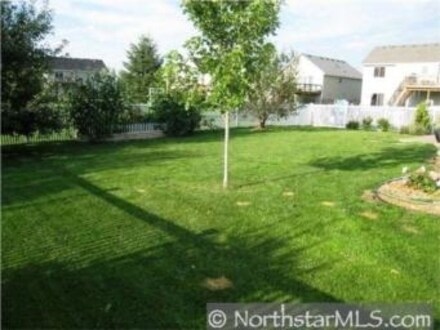 1109 Larch St in Farmington, MN - Building Photo - Building Photo