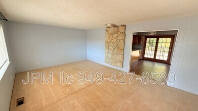 2565 Van Buren Dr in Reno, NV - Building Photo - Building Photo
