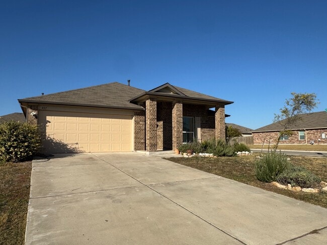 407 Marimoor Dr in Hutto, TX - Building Photo - Building Photo