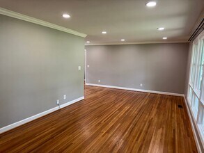 5015 Manuel Dr in Nashville, TN - Building Photo - Building Photo