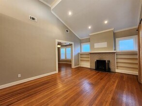 5536 Belmont Ave in Dallas, TX - Building Photo - Building Photo