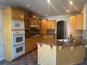 875 St Andrews Way in Eagle Point, OR - Building Photo - Building Photo