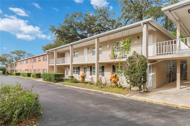 2500 Lee Rd, Unit 244 in Winter Park, FL - Foto de edificio - Building Photo