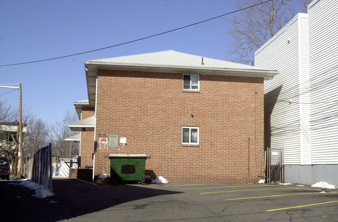 99 21st St in Irvington, NJ - Building Photo