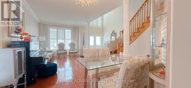 85 Gemini Crescent in Richmond Hill, ON - Building Photo - Building Photo