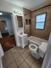 1112 E Corona St in Ada, OK - Foto de edificio - Building Photo