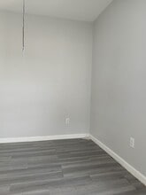 137 5th St in Fall River, MA - Building Photo - Building Photo