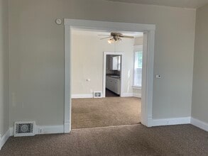 615 W McClure Ave in Peoria, IL - Building Photo - Building Photo