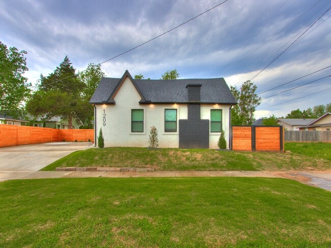 property at 1209 N Indiana Ave