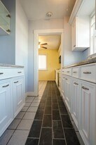 98 Beechcroft St, Unit 2 in Boston, MA - Building Photo