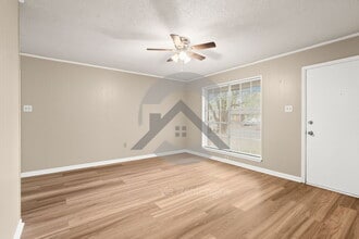 2403 Broadview Ave in Conway, AR - Building Photo - Building Photo