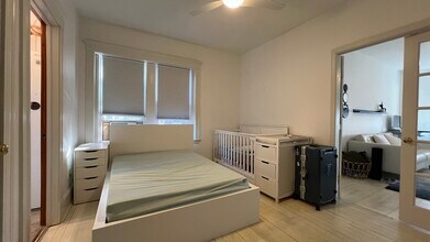 176 Naples Rd in Brookline, MA - Building Photo - Building Photo