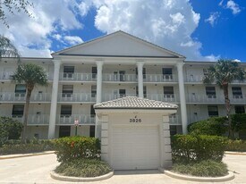 3826 Whitehall Dr in West Palm Beach, FL - Building Photo