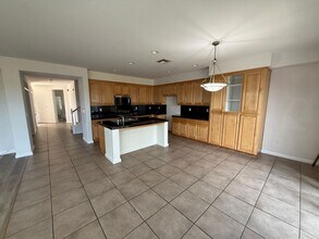 3364 Bridgeway Lakes Dr in West Sacramento, CA - Building Photo - Building Photo