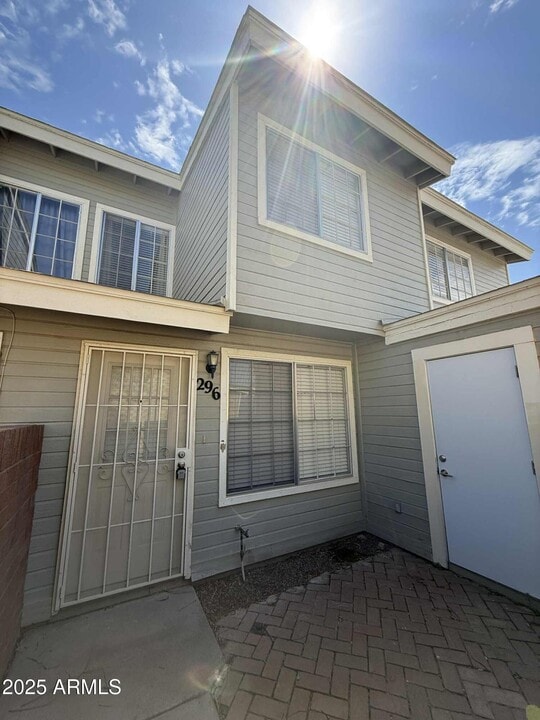 510 N Alma School Rd in Mesa, AZ - Building Photo