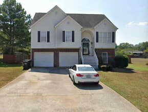 4905 Martin Farms Rd in Powder Springs, GA - Building Photo - Building Photo