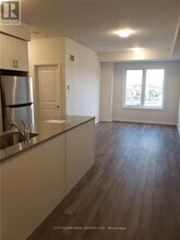 2635 William Jackson Dr in Pickering, ON - Building Photo - Building Photo