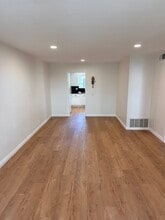 1690 W Recreo Plaza in Anaheim, CA - Building Photo - Building Photo