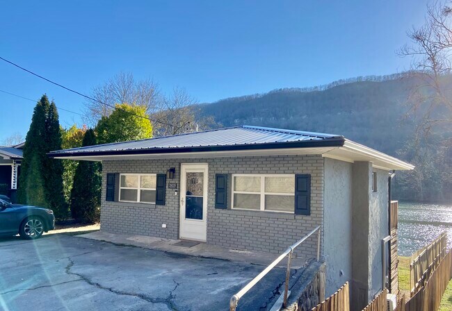 2102 Suck Creek Rd. Apt. B, Unit Apt B in Chattanooga, TN - Building Photo - Building Photo