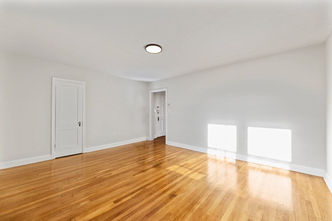 4348 Southern Ave SE in Washington, DC - Building Photo