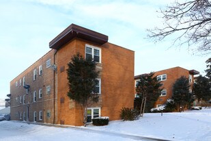 1919-1923 W Howard St Apartments