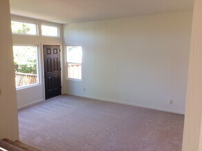 2831 Marina Dr in Alameda, CA - Building Photo - Building Photo