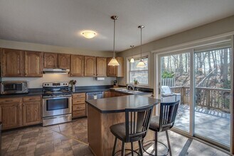 14 Minot St in Woburn, MA - Foto de edificio - Building Photo