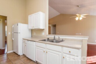 425 Crested View Dr in Loganville, GA - Building Photo - Building Photo