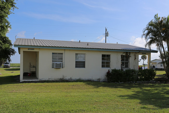 Runyon Village in Belle Glade, FL - Building Photo - Building Photo