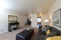 Colonial Court Apartments photo'