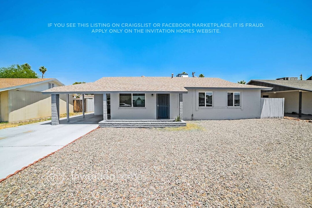 3942 W Lawrence Ln in Phoenix, AZ - Foto de edificio