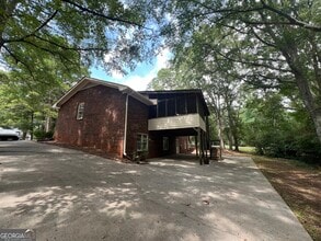 222 Lacey Ln in Winder, GA - Building Photo - Building Photo
