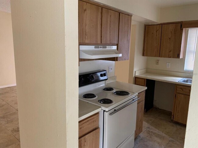 2556 Chestnut Woods Dr in Lakeland, FL - Building Photo - Building Photo